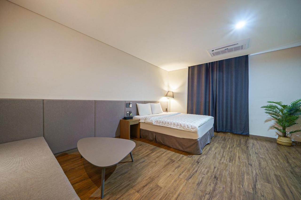 Mtm Family Hotel Gyeongju Dış mekan fotoğraf